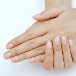 질 만질 때의 팁 이 섬세한 부위를 부드럽게 조심하세요.